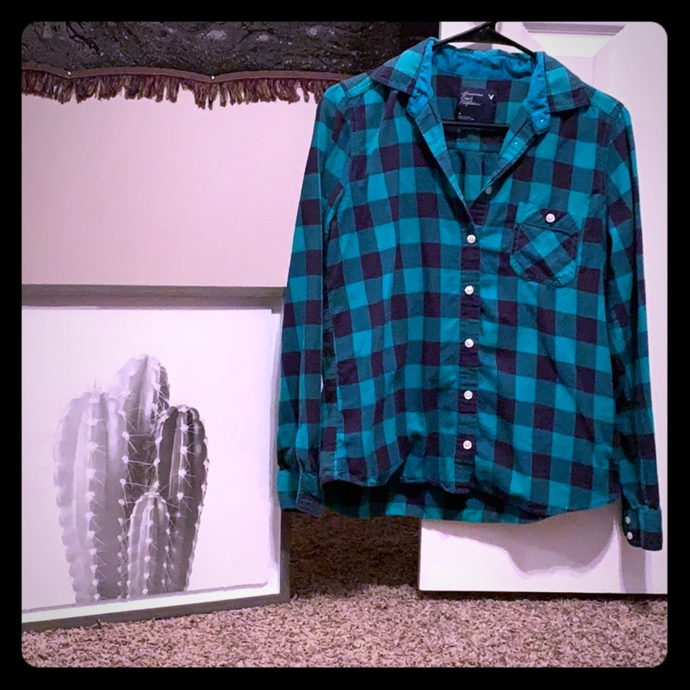 American Eagle Plaid Button Down Blouse